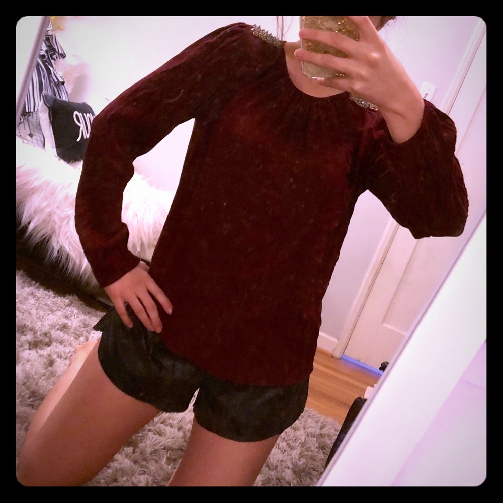 Long sleeve contemporary blouse